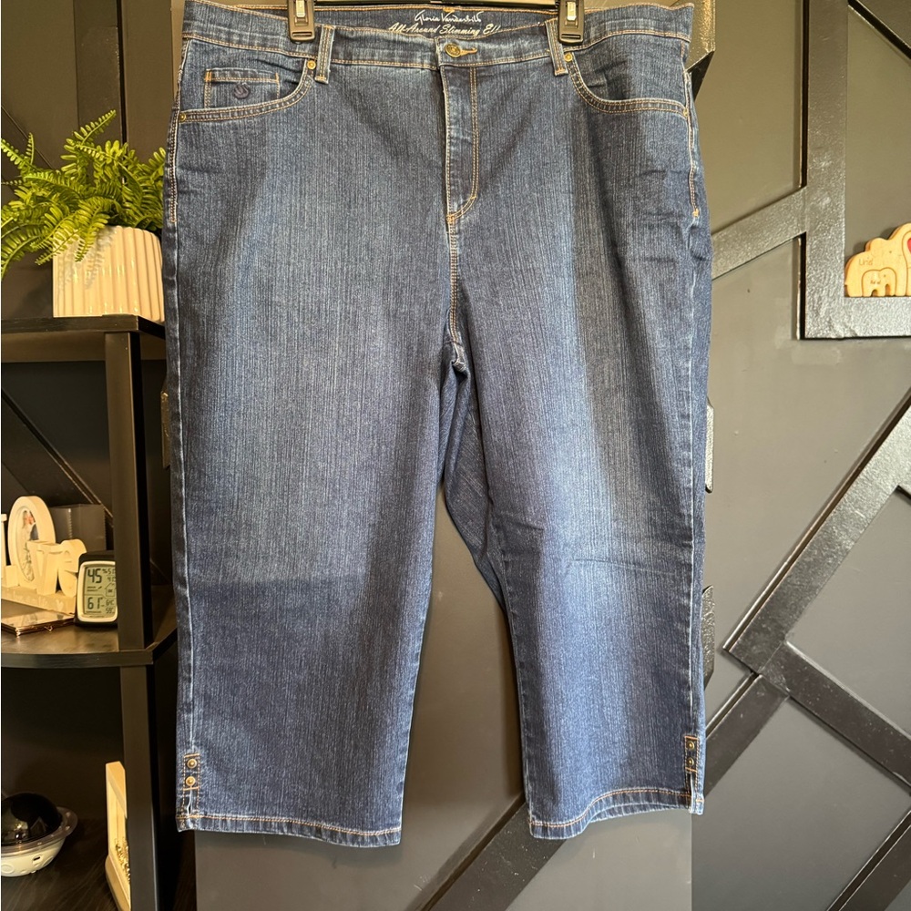 Gloria Vanderbilt Amanda Fit Denim Capris Slimming Effect Women’s Size 18W